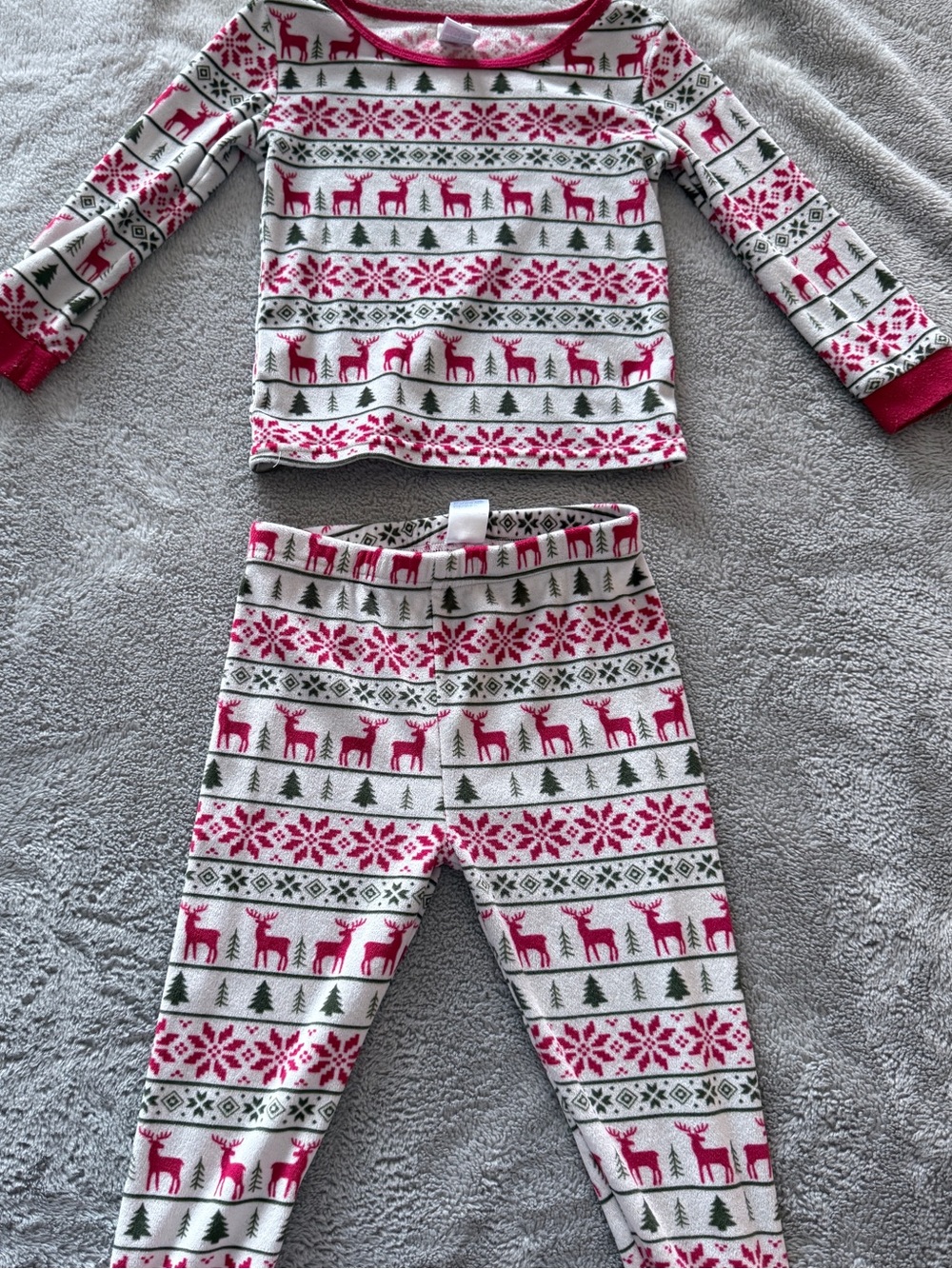 Modern Kids Size 4T Holiday Pajamas | Red Fair Isle Reindeer 2-Piece Sleep Set